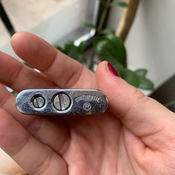 Vintage Floral Lighter Pendant 💐 🔥 ✨ - Picture 6 of 7